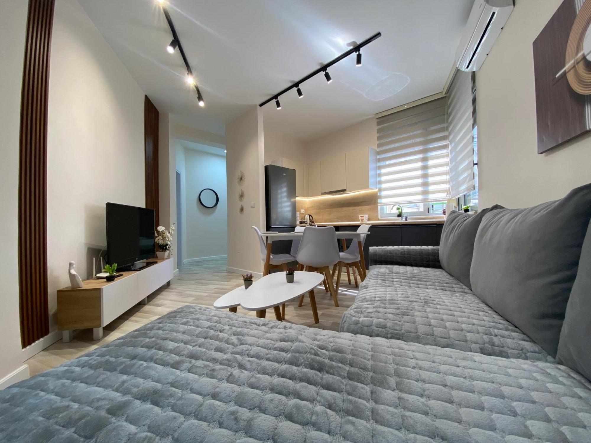 Central Cozy Apartment Tirana Exteriör bild