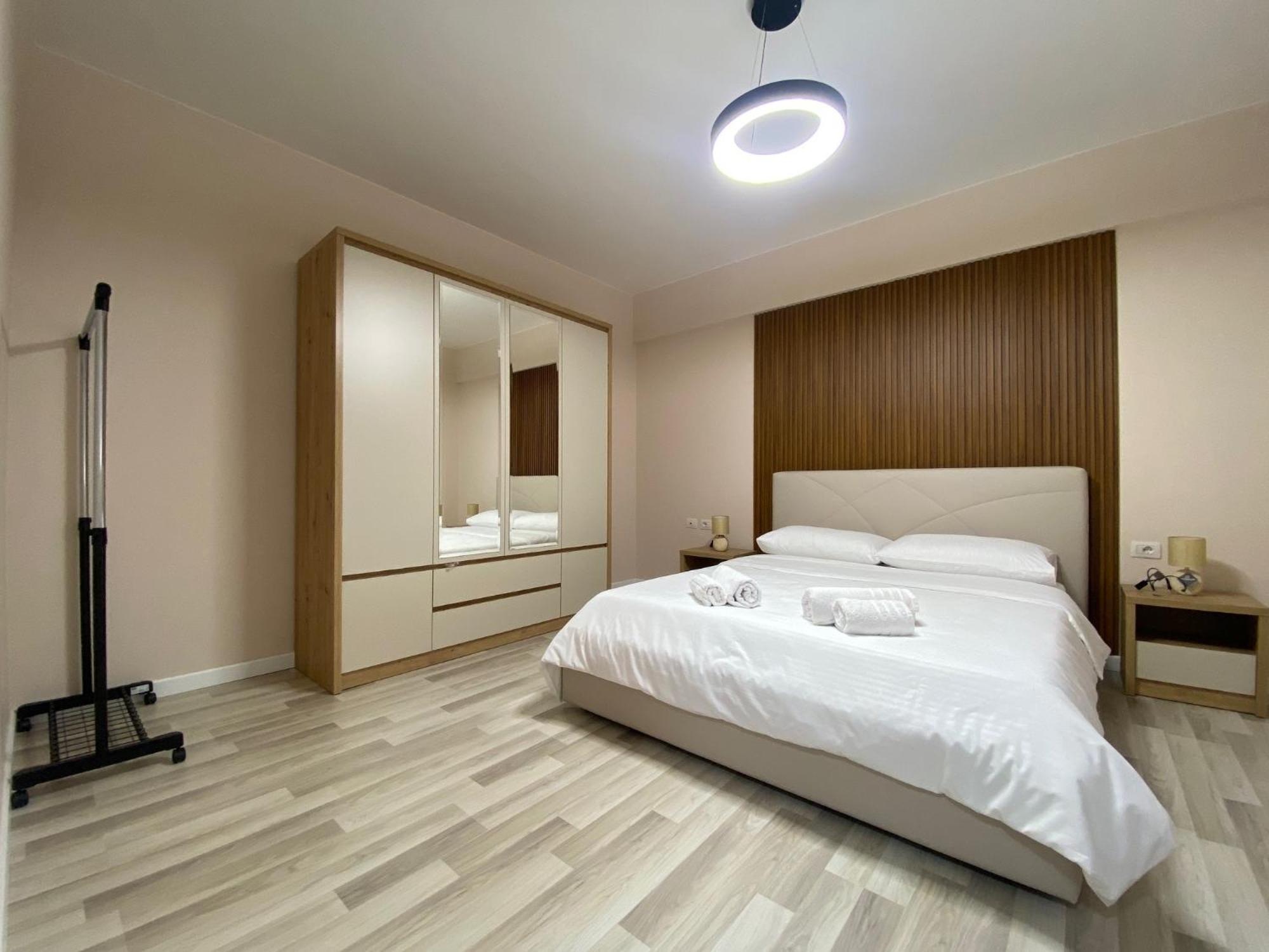 Central Cozy Apartment Tirana Exteriör bild