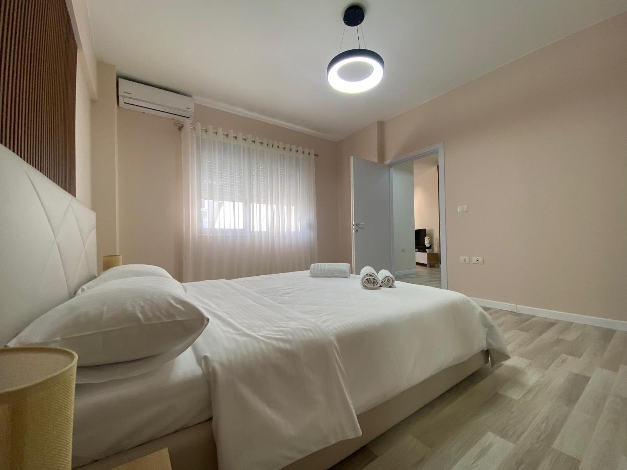 Central Cozy Apartment Tirana Exteriör bild