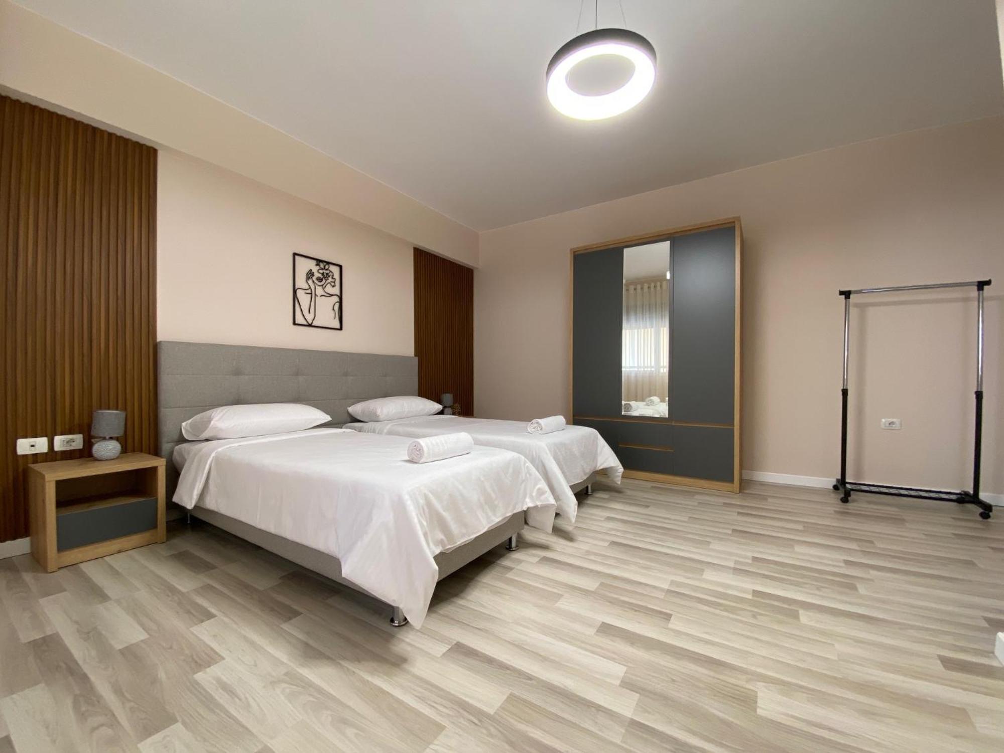 Central Cozy Apartment Tirana Exteriör bild