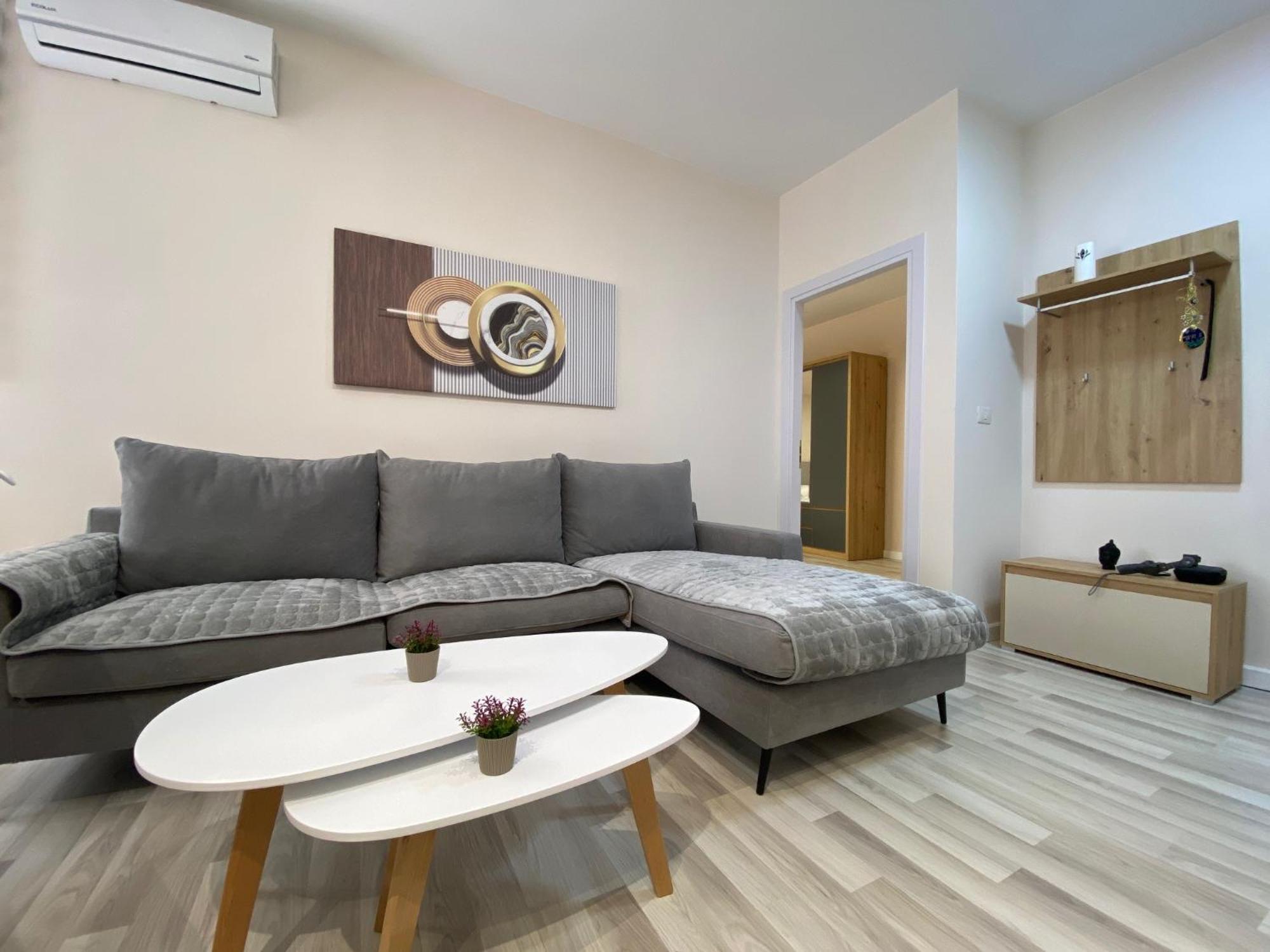 Central Cozy Apartment Tirana Exteriör bild