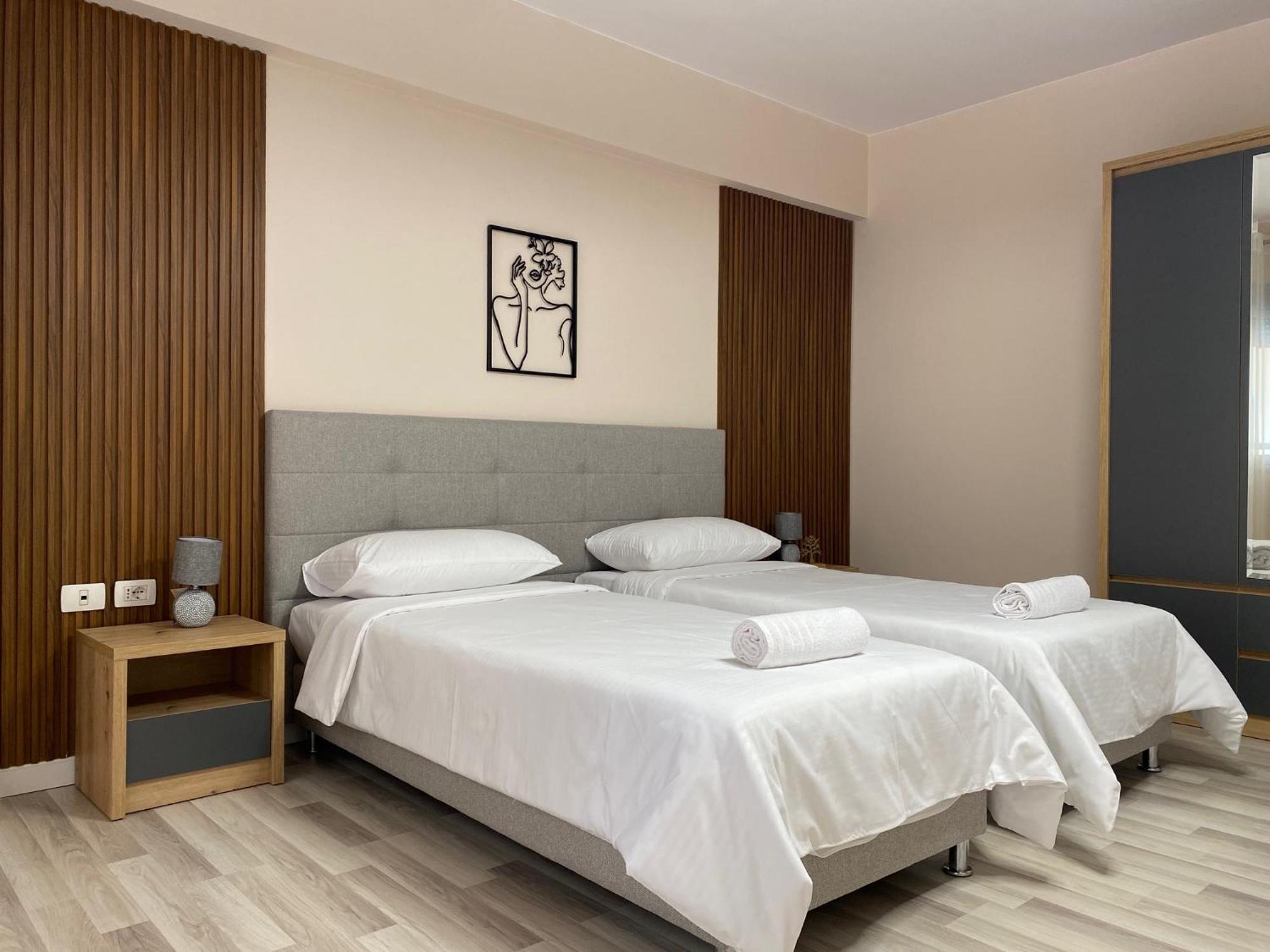 Central Cozy Apartment Tirana Exteriör bild